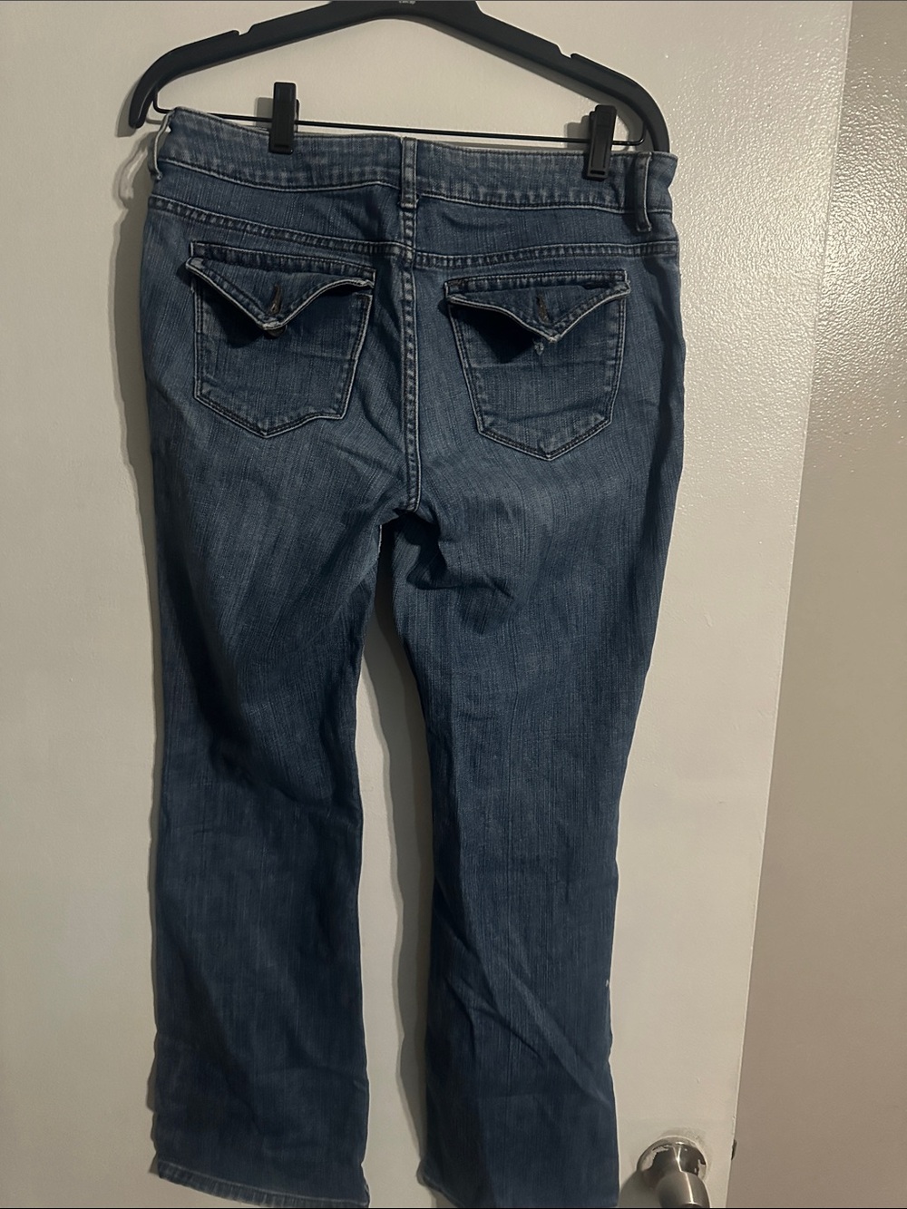 Vera wang classic Women's Mid Wash Blue Jeans - Classic flared Leg